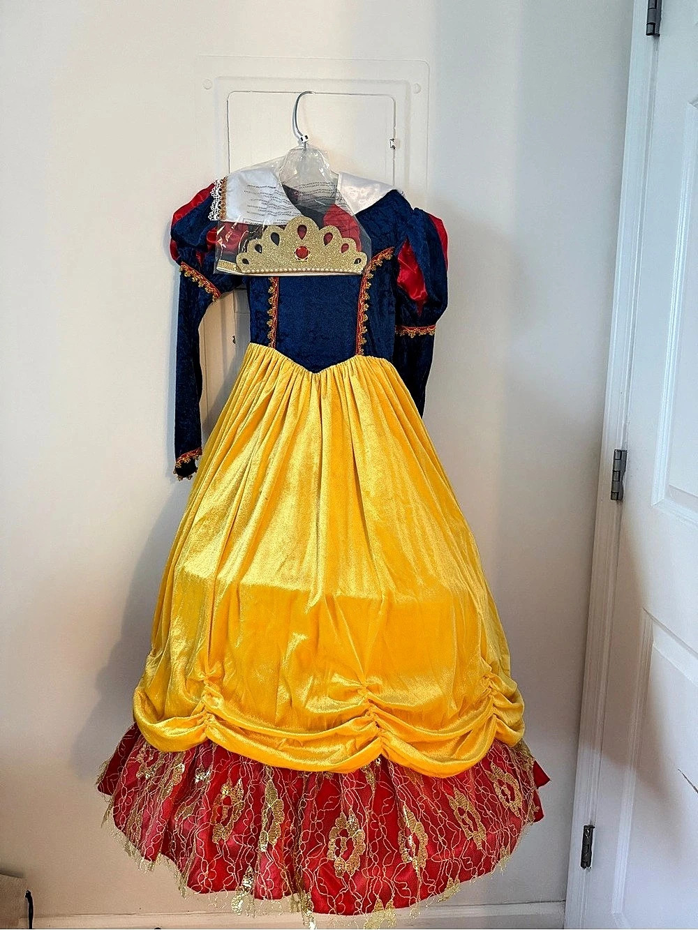 Snow White Costume Dress in Blue & Yellow Like New